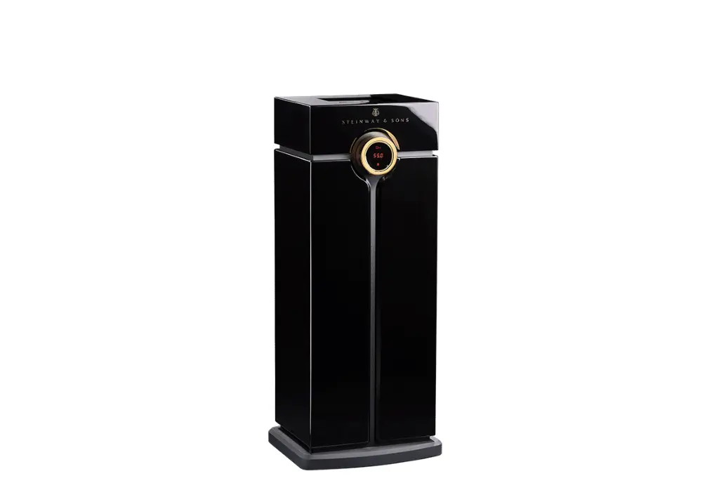 Steinway Lyngdorf HEAD UNIT PROCESSOR, Black Lacquer w Matte Gold ring, Testament to both craftsmanship and control. Its distinctive volume wheel is crafted from 1 kg of gold-plated brass and mounted on precision-machined Swiss bearings